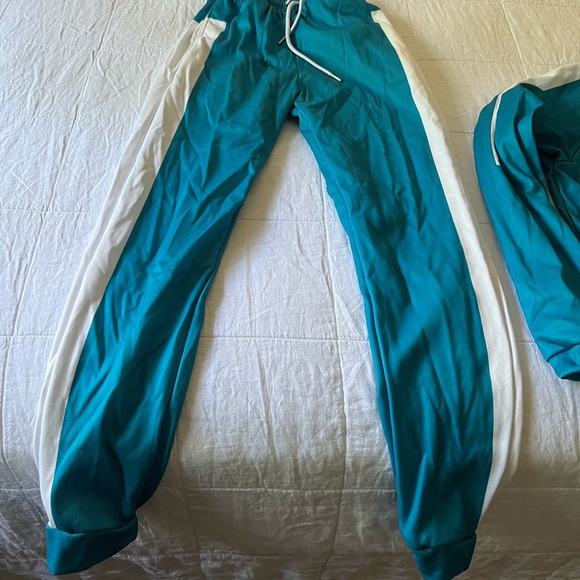 Halloween costume (squid game) - Picture 4 of 4